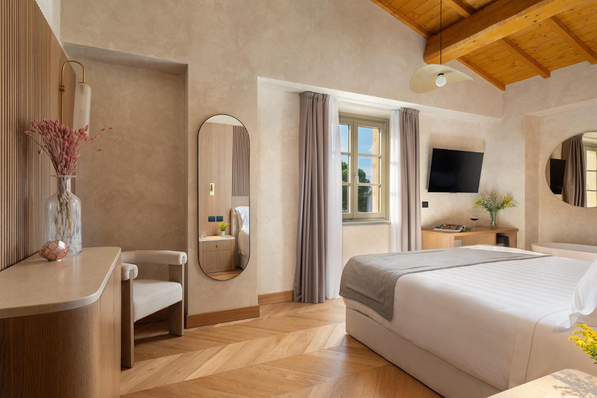 Superior Queen Room