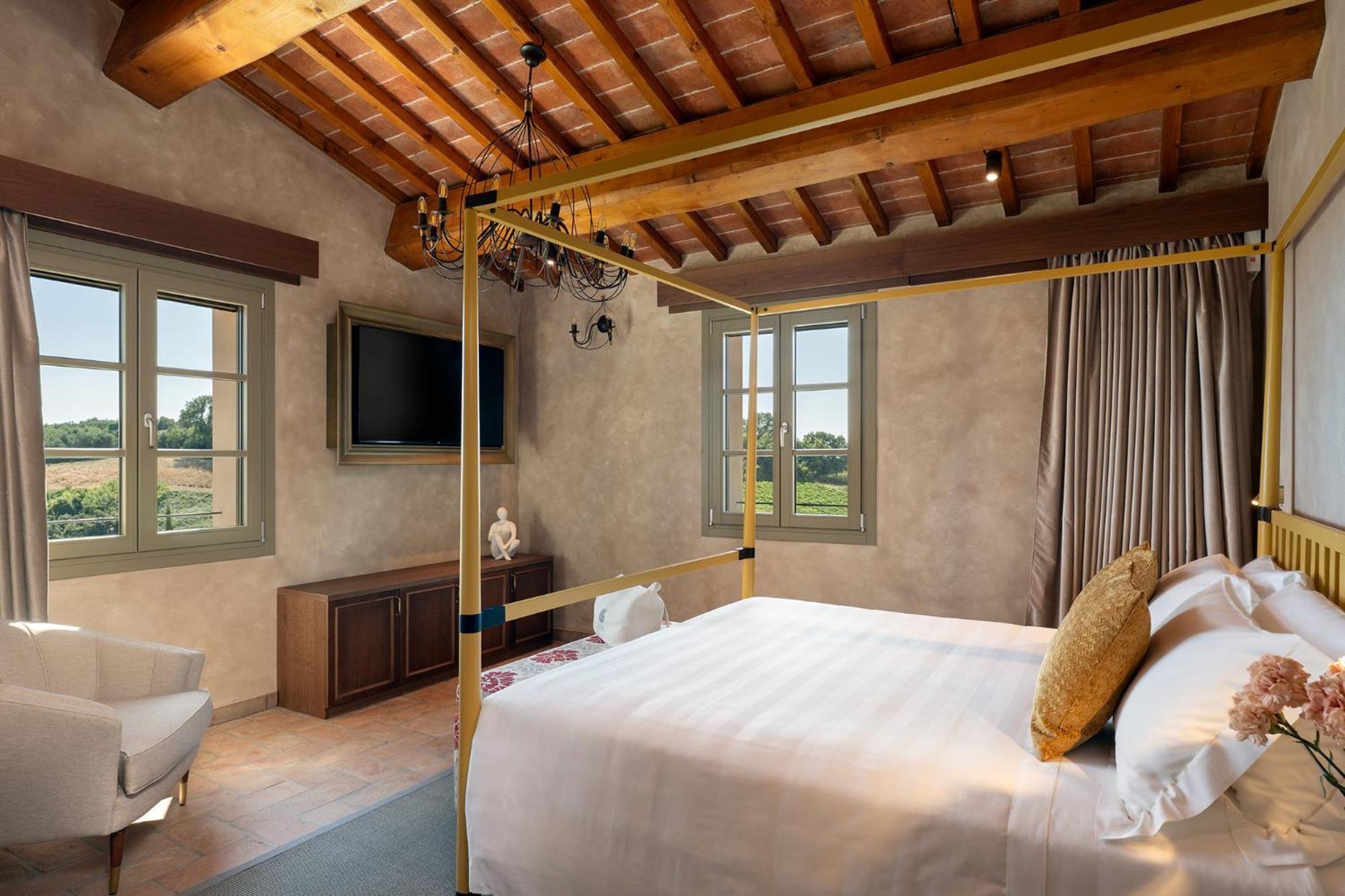 Two-Bedroom Deluxe Apartment